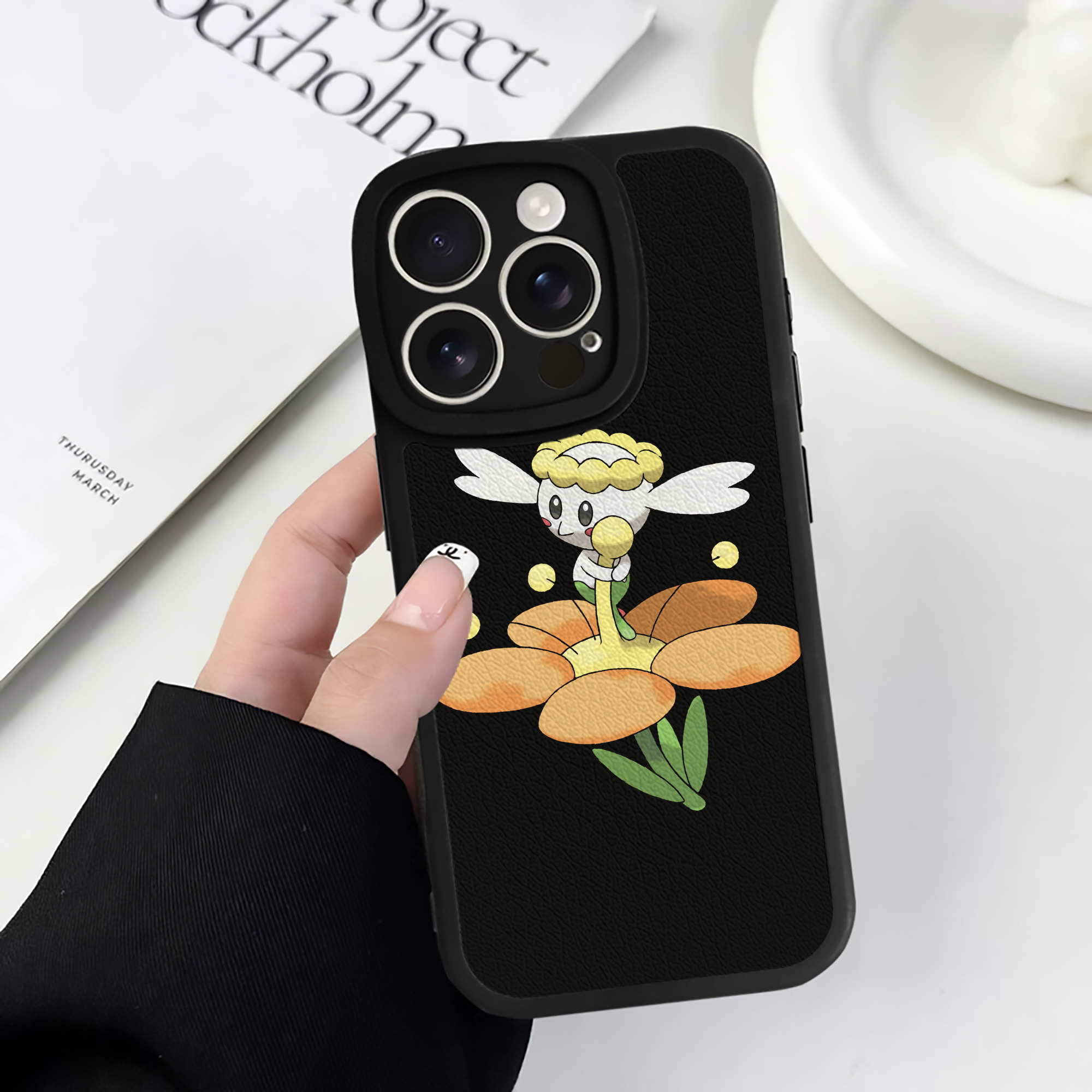 （画像用） ポケットモンスター Pokémon 【iPhone 16シリーズ対応】シリコンスマホケース（レザー調） 材質：シリコン